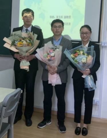 710a5933d70e4668ac642bf6f6f13475